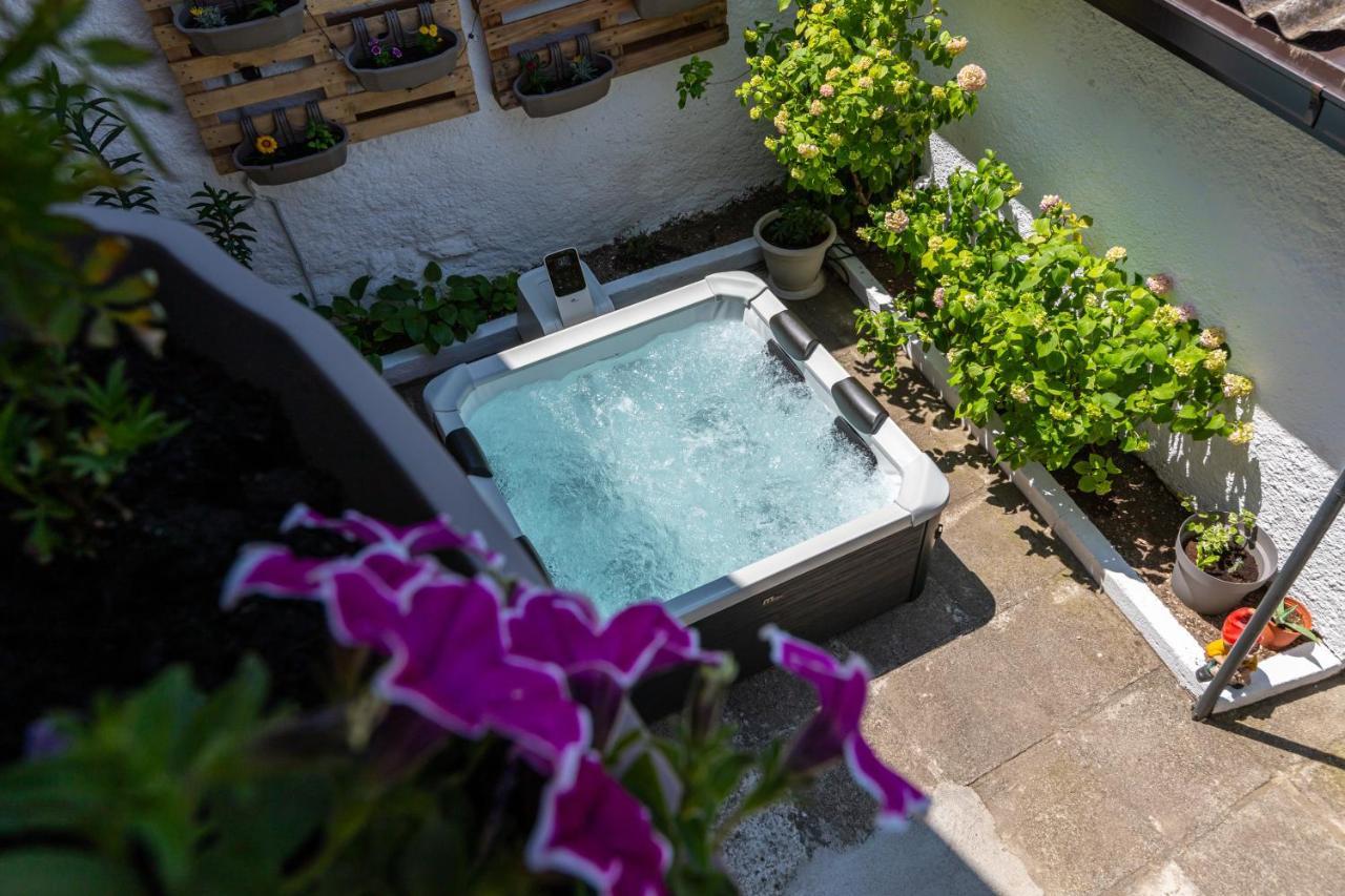 Self Check-In Apartment With Jacuzzi Mostar Exterior photo