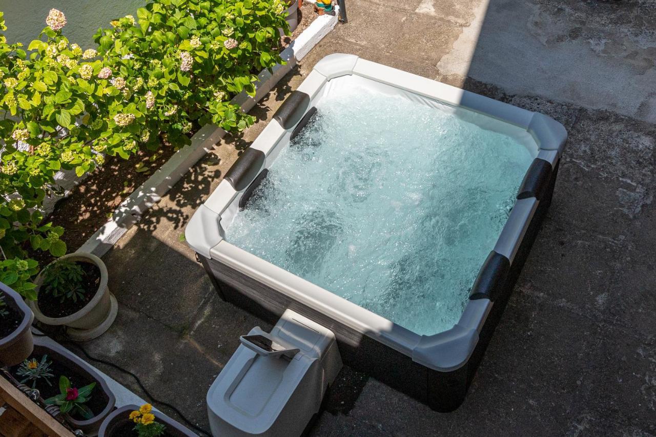 Self Check-In Apartment With Jacuzzi Mostar Exterior photo